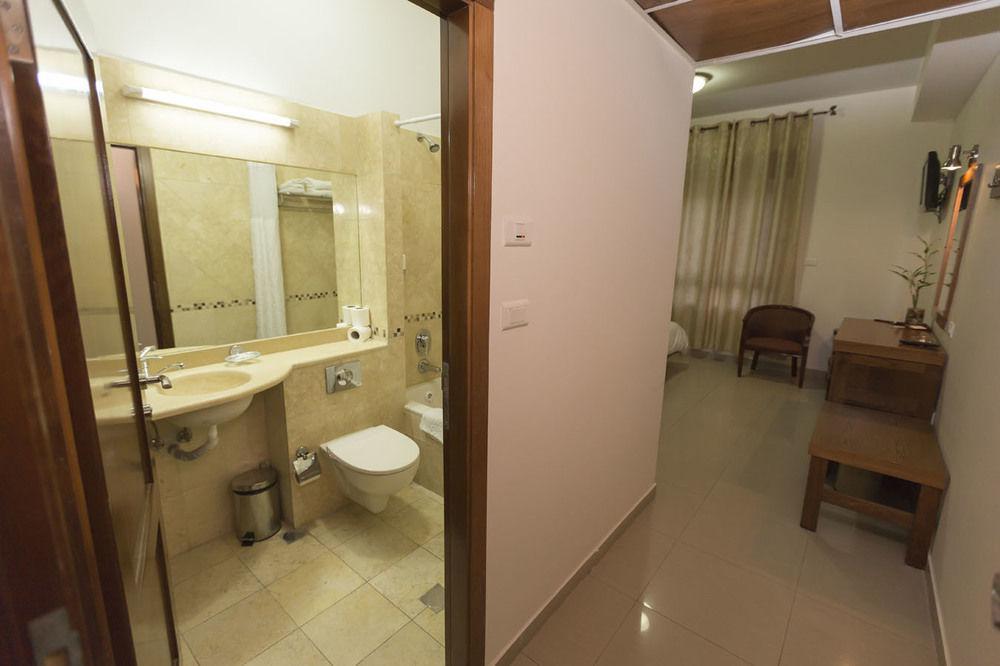 Angel Hotel Вифлеєм Екстер'єр фото