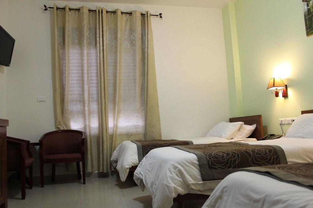 Angel Hotel Вифлеєм Екстер'єр фото